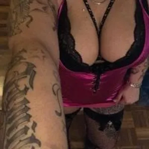 BlackWitch6 from stripchat