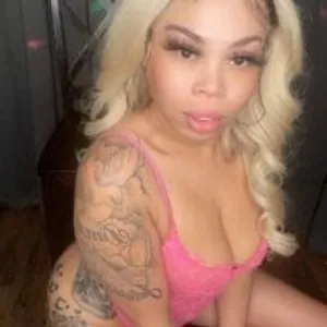 ThickAssRena from stripchat