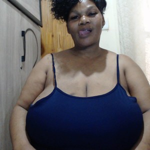 stripchat CUTEFIRMMELONSS Live mature Webcam Featured On maturelivesexcams.com