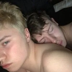 Rob_and_Ethan from stripchat