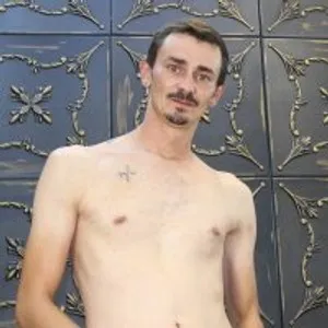 ErikTheWood from stripchat