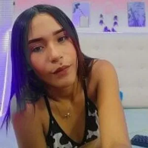 Little-aisha018 from stripchat