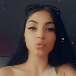 AmiraLovee from stripchat