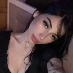 Emiily_Gomez from stripchat