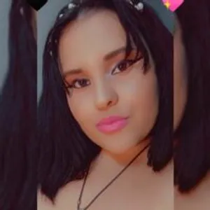 ISABELLA-LOVV from stripchat