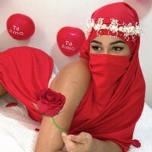 girlsupnorth.com Maalikaa1 livesex profile in slim cams