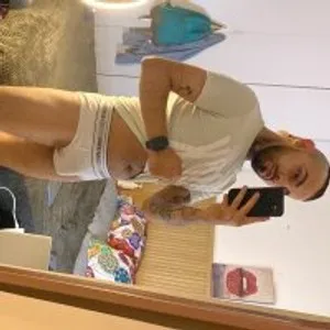 maximo_ from stripchat