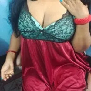 Maddy_Maira from stripchat