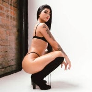 stripchat NaishaFord webcam profile pic via elivecams.com