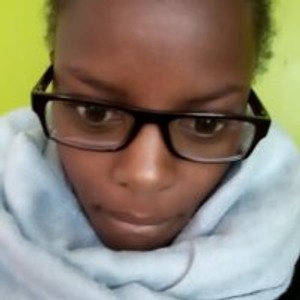 petitelover222's profile picture