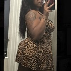 SweetHoneyBunz webcam profile - American