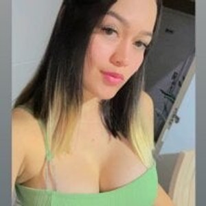 Danielavegax webcam profile - Colombian