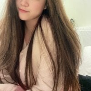 stripchat quinna4949 webcam profile pic via girlsupnorth.com