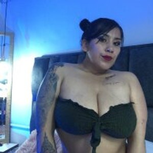 anamalia_hot15