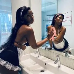 NawtyBlackDoll from stripchat