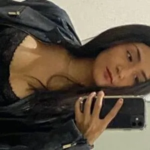 kikipetite from stripchat